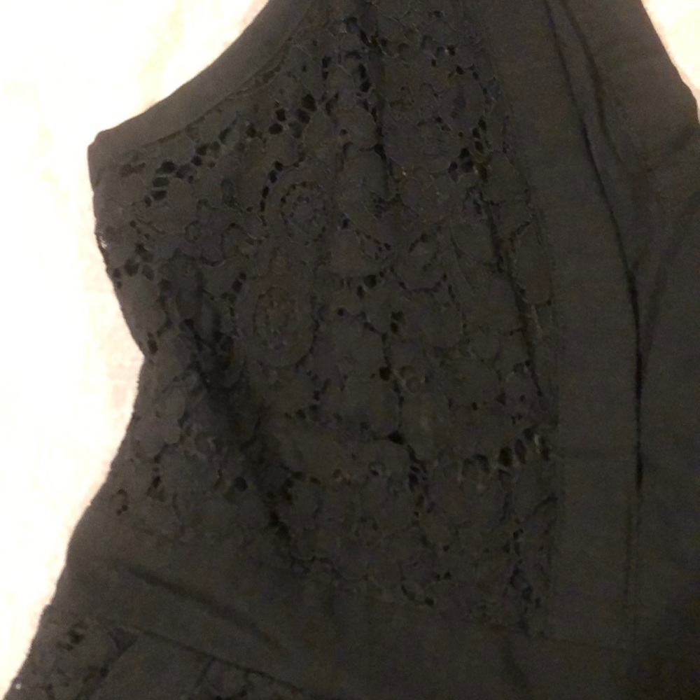Black sleeveless dress with pockets - Picture 2 of 3